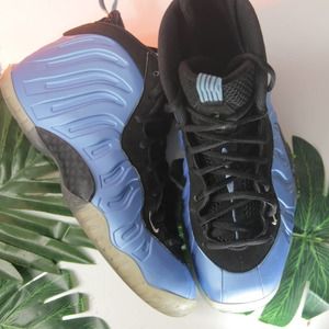 Nike Foamposite Blue Black size 6youth/7.5womens/38EU 001534